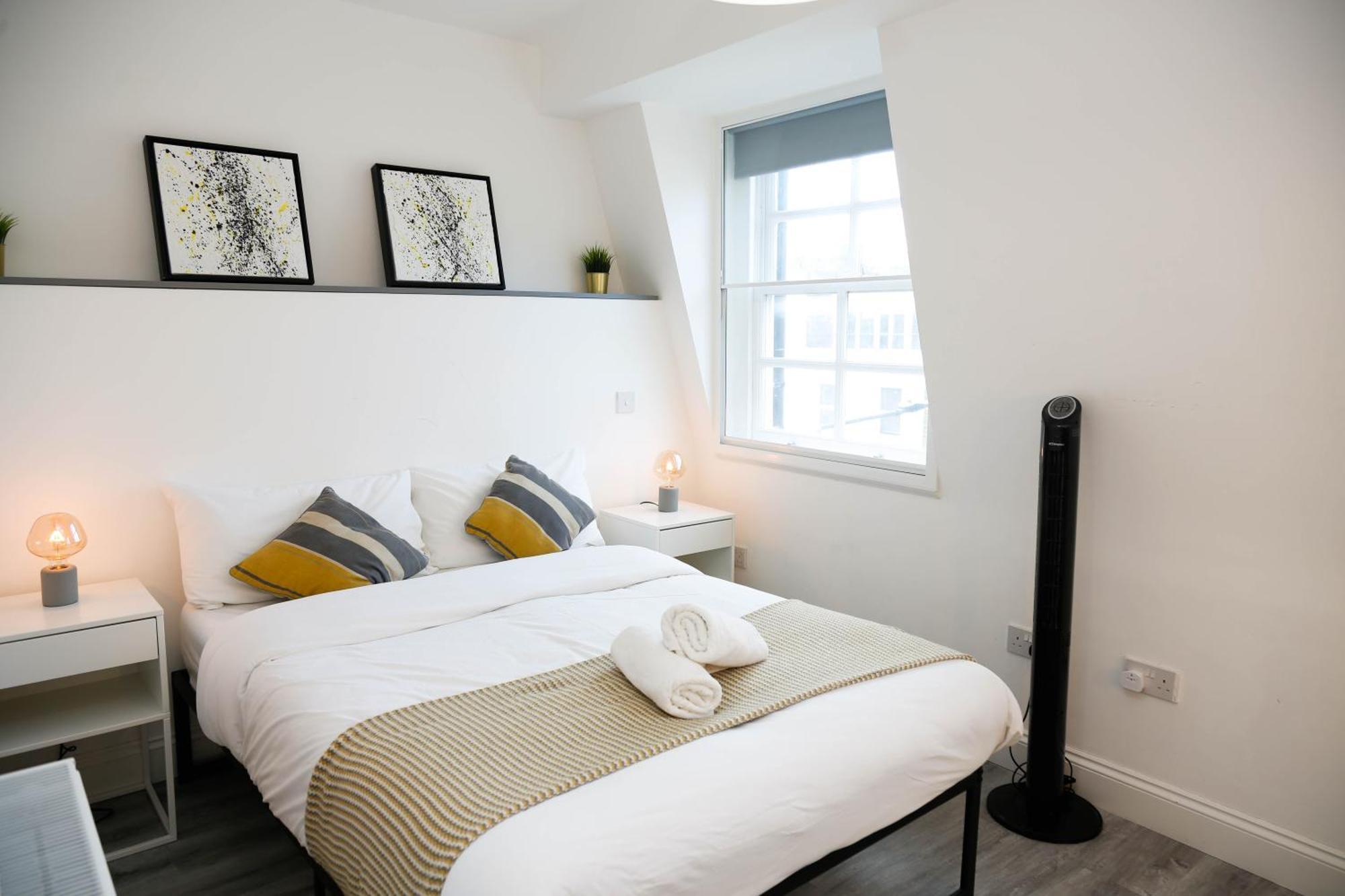 Luxury Rooms In Camden Town Near Shops, Cafes, Bars & Metro With Shared Bathrooms Londra Exterior foto