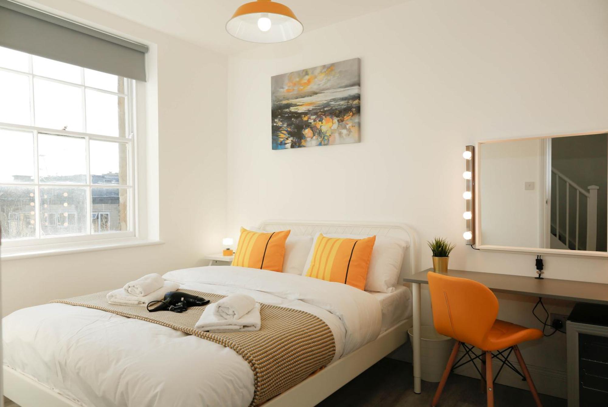 Luxury Rooms In Camden Town Near Shops, Cafes, Bars & Metro With Shared Bathrooms Londra Exterior foto
