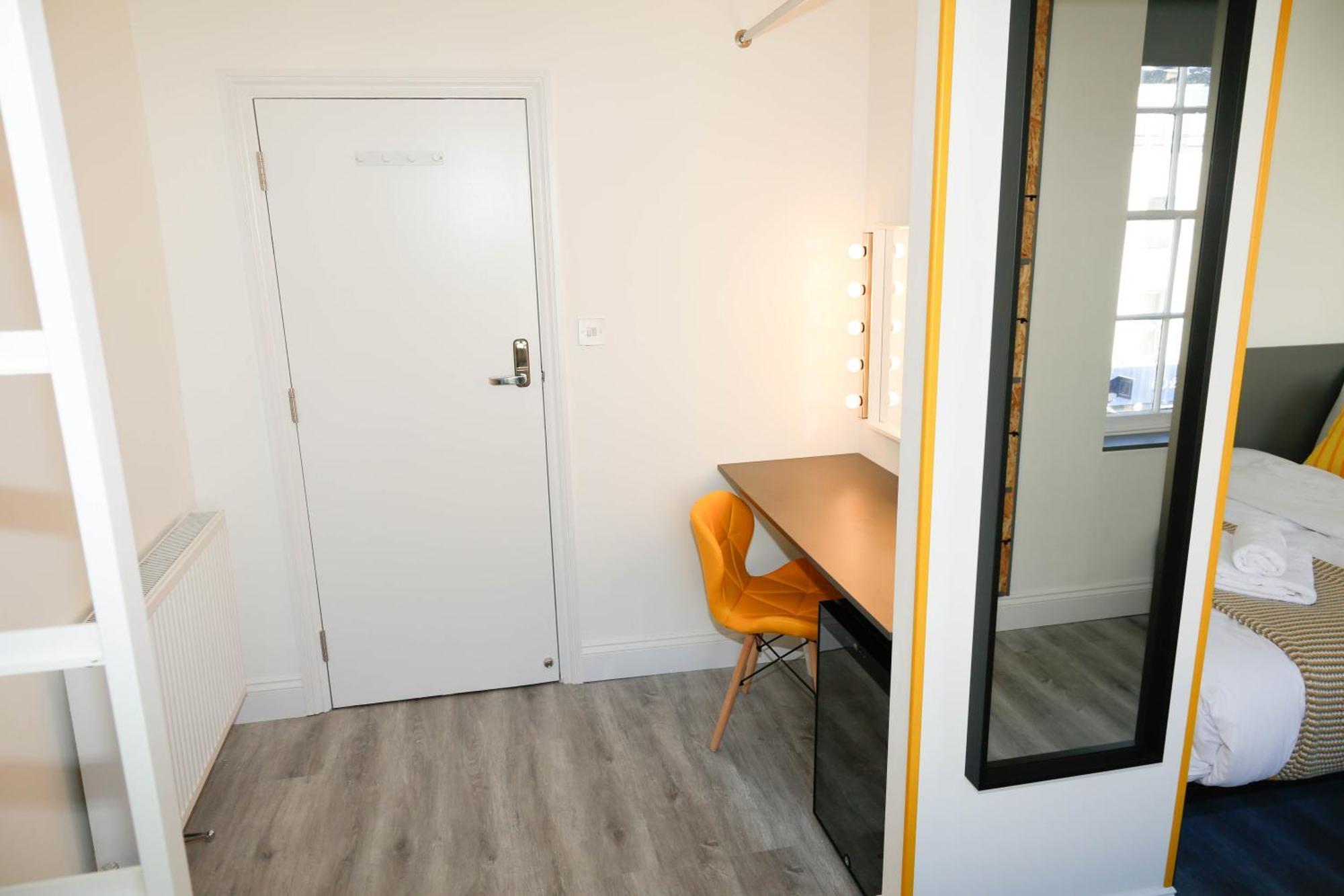 Luxury Rooms In Camden Town Near Shops, Cafes, Bars & Metro With Shared Bathrooms Londra Exterior foto
